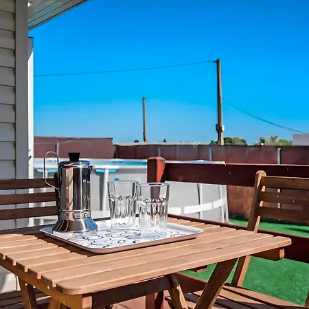 Holiday home Tranquilo Con Aire Acondicionado, Terraza, Barbacoa Y Piscina Cerca De La Playa *